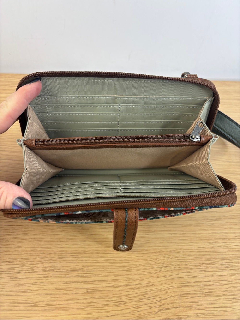Sakroots Smartphone Crossbody Wallet Purse “Emerald Mojave Garden Print” - Picture 6 of 9